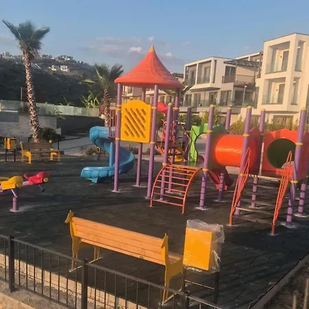 Beachfront With Private And Pool * Bogazici