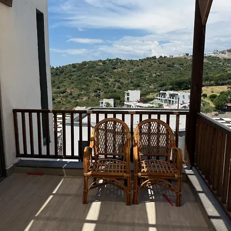 Beachfront With Private And Pool بوغازيتْشي