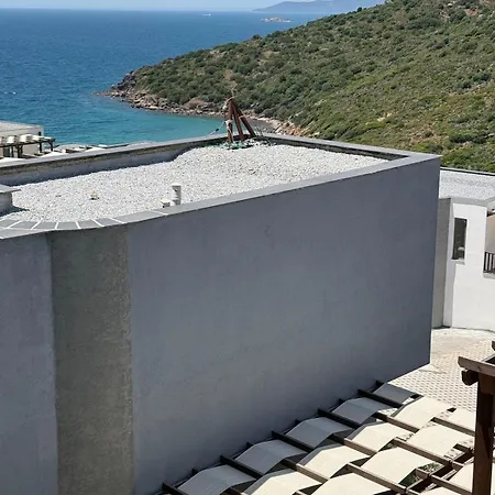 فيلة Beachfront With Private And Pool *